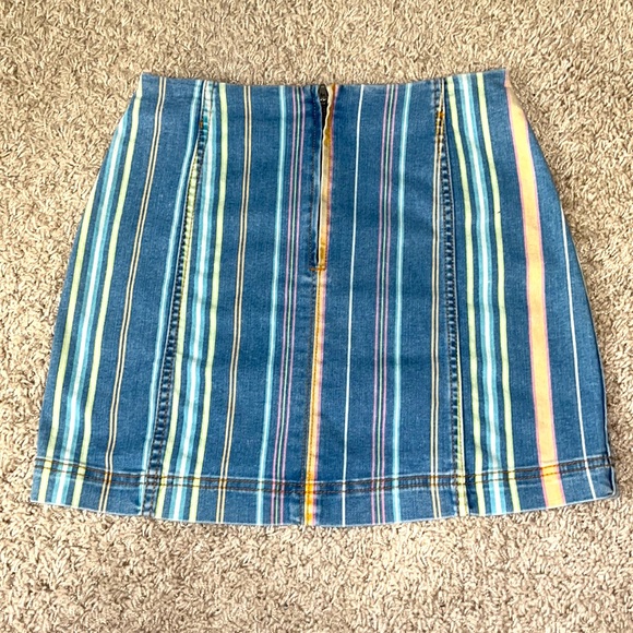 Wild Fable jean skirt with colored lines - Picture 2 of 4